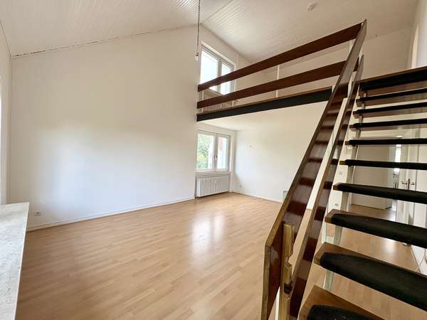 Treppen- Aufgang