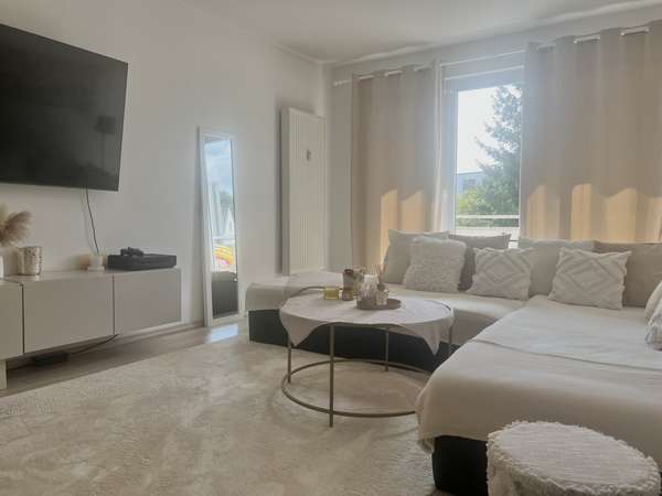 Wohnzimmer WHG OG links 