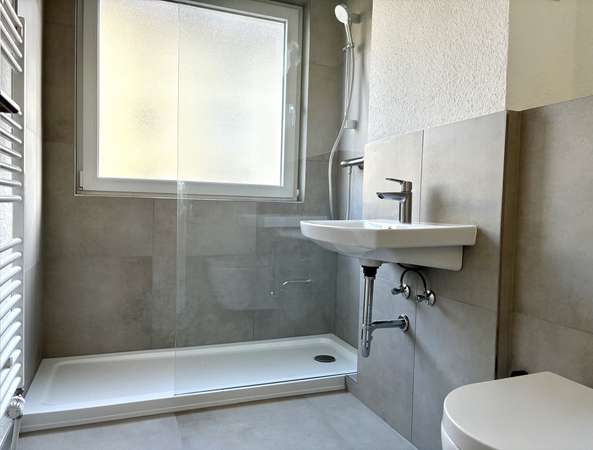 Renovierte, Zentrumsnahe - Hochparterrewohnung