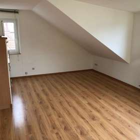 Wohnzimmer (DG Links)