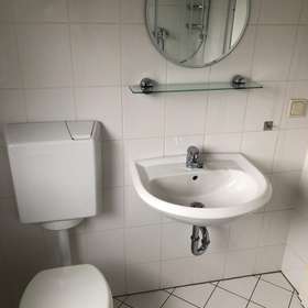 Badezimmer(DG Links)