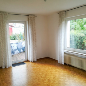 Wohnzimmer (EG links)