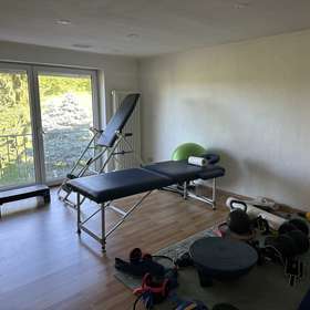 Zimmer Wohnhaus DG