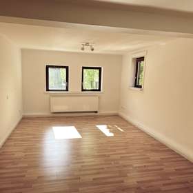Zimmer Wohnhaus DG